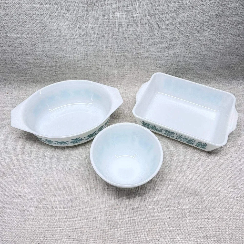Vintage Pyrex Butterprint Amish Turquoise White 3 Piece Set Bowl Casserole Pan